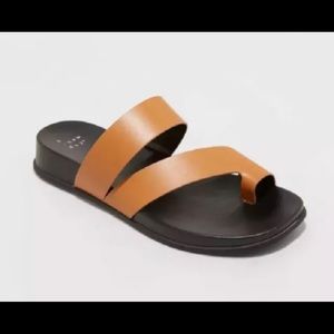 NWT a new day Joelle Sandal with Toe loop